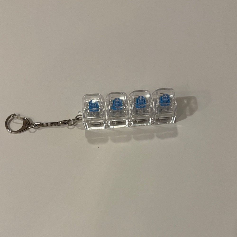 🌈 LED Mechanical Keyboard Fidget Keychain – Click, Glow & Go! - Picture 3 of 12